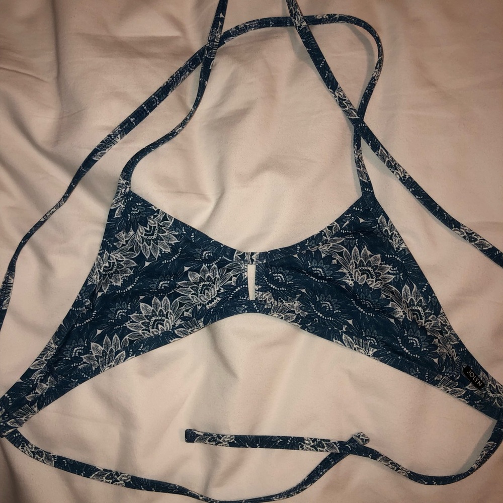 JOLYN VENT TOP